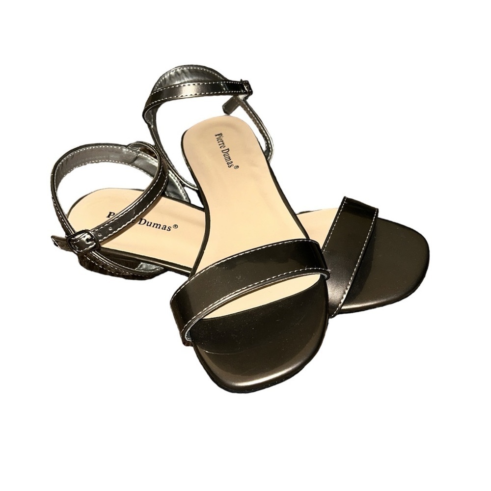 Pierre Dumas Sandals NWOT